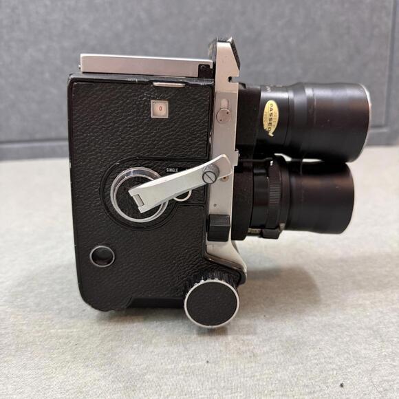 Mamiya C330 Professional TLR Camera with 105mm F/3.5 + 180mm Lens - Picture 8 of 14